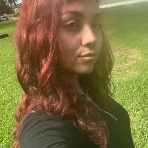 Meet your Posher, Alyssa